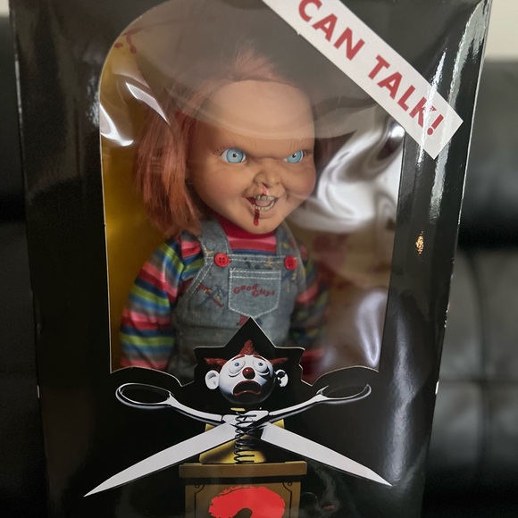 Chucky Doll in Box - Picture 4 of 8